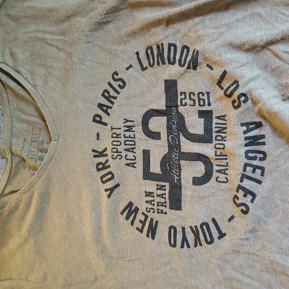 short sleeve tee size 4 "Sport Academy " captioned